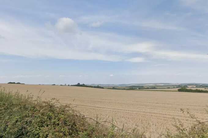 Helicopter crashes into field on Isle of Wight, one airlifted to hospital