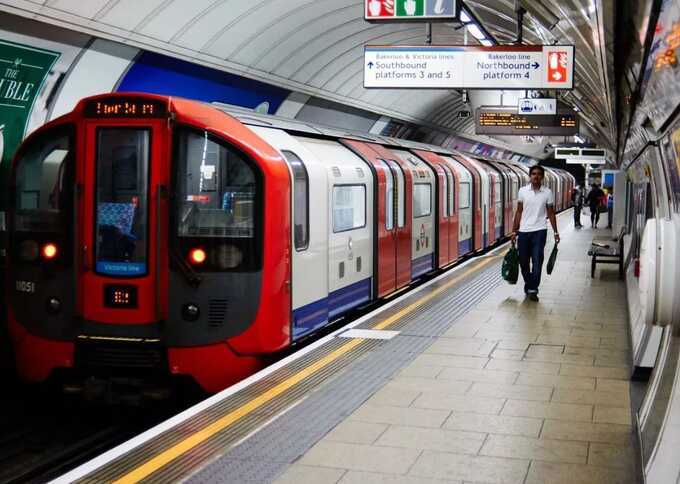 Teen hackers accused of £39m cyberattack on TfL