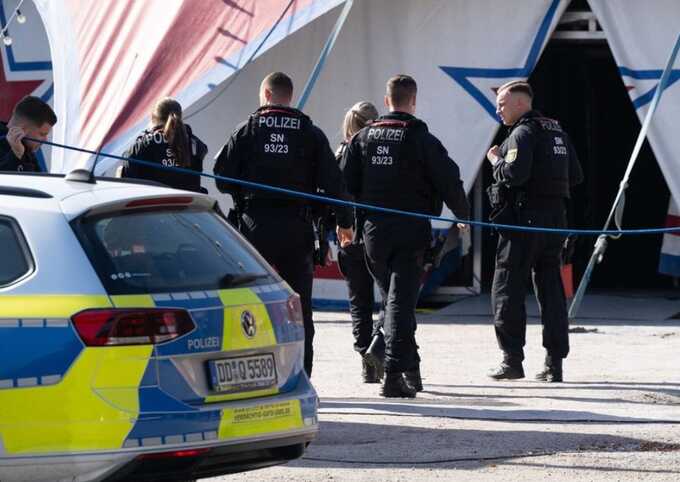 Circus acrobat falls to her death during trapeze stunt in Germany