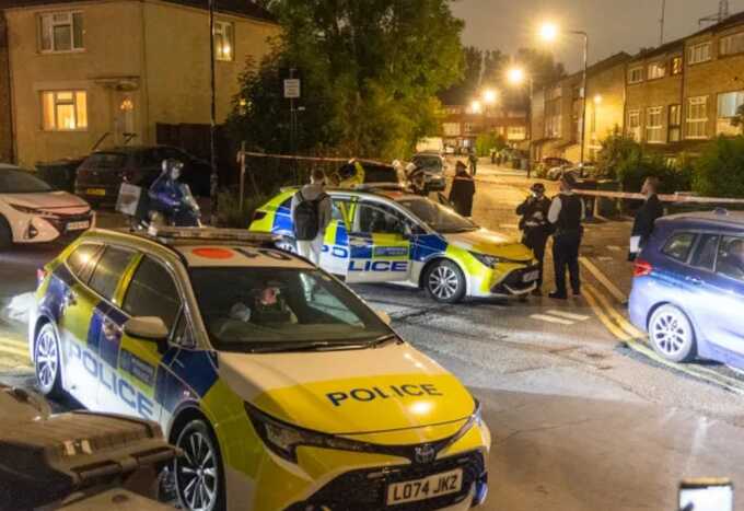 East London man shot by police after armed standoff — investigation underway