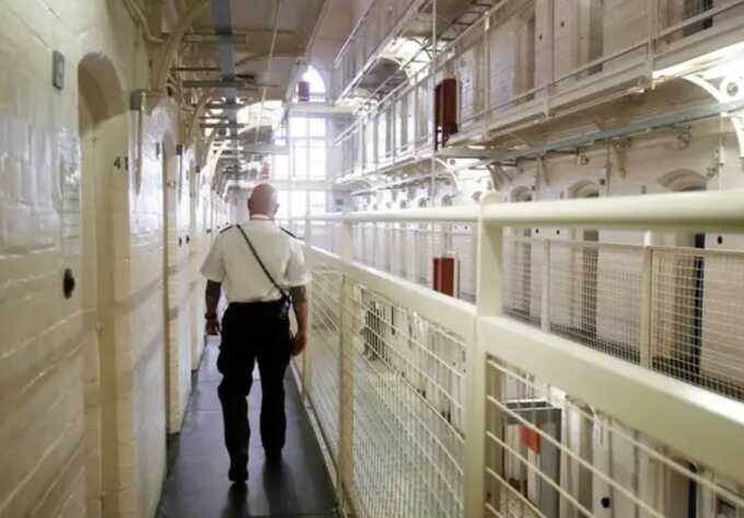 Labour accused of letting killers, rapists, and pedophiles out of prison early
