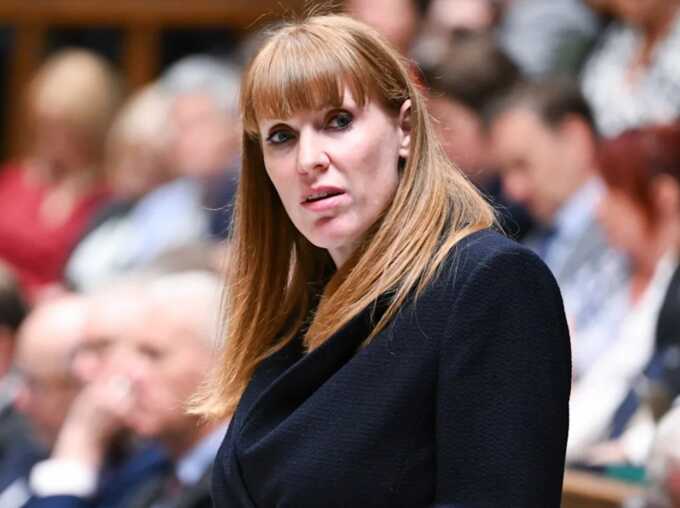 Rayner urges Starmer to deliver her workers’ rights reforms