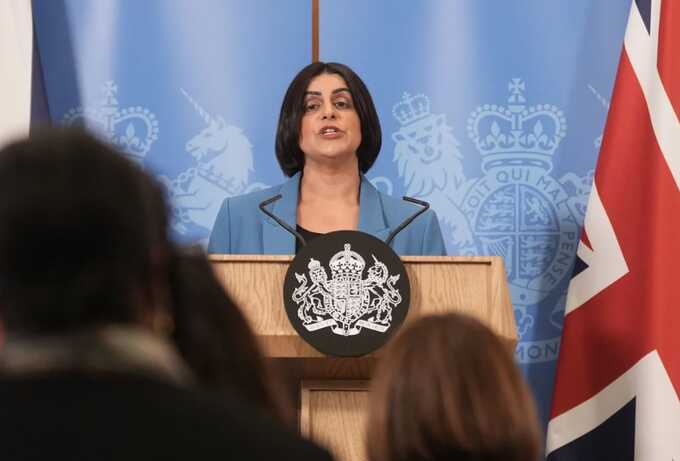 Ministers seek to ease Labour revolt over proposed immigration crackdown