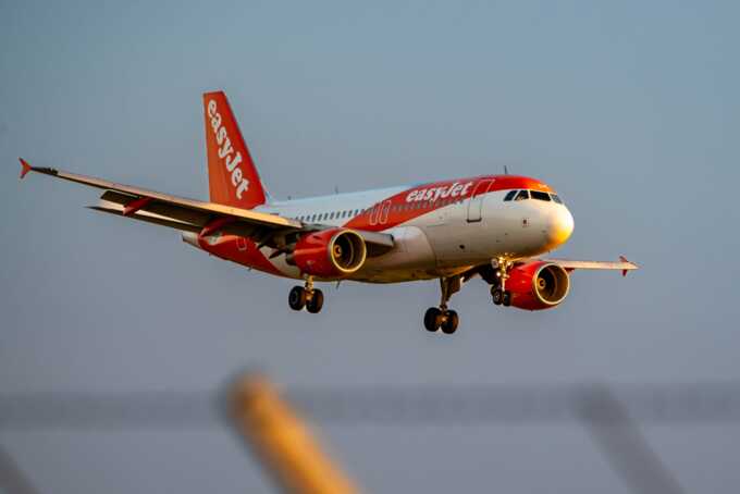 Easyjet offers compensation after passengers forced off over safety weight calculations