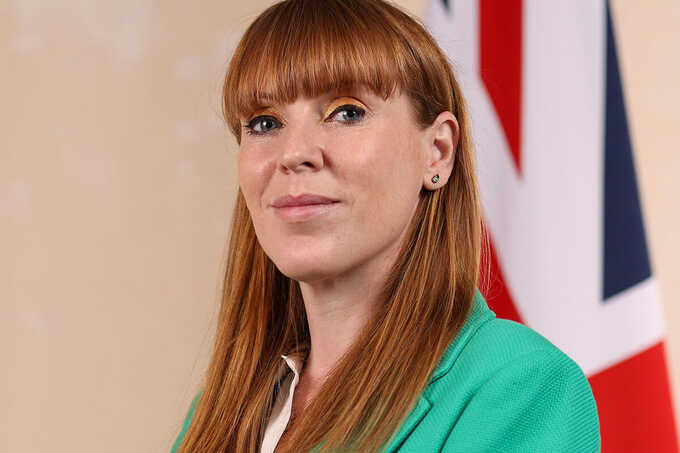 Angela Rayner cleared by HMRC as Starmer faces leadership revolt