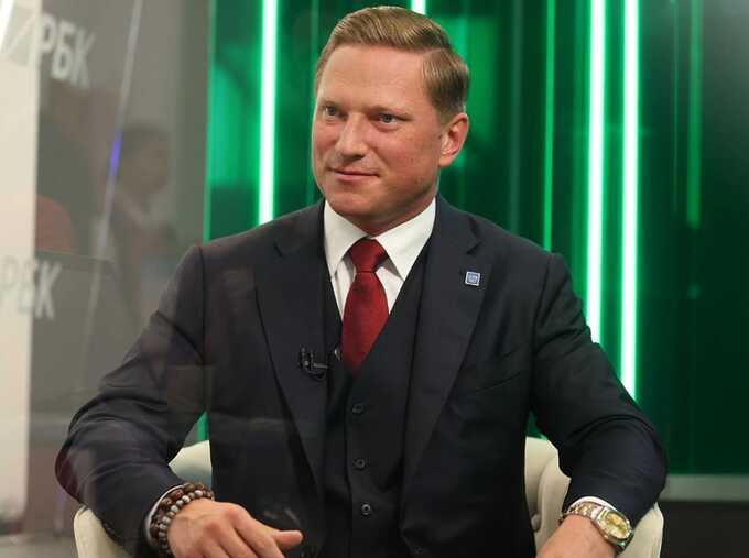 Fake FSB ID and flashing-light motorcade: how Russian media tycoon Konstantin Mayor became persona non grata for the Kremlin