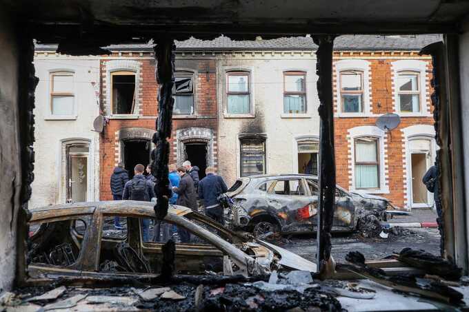 Belfast families flee homes as racist mobs revive old loyalist intimidation tactics