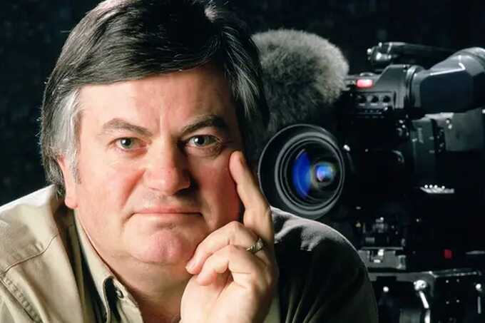 The Cook Report journalist Roger Cook dies aged 83 after fearless TV career