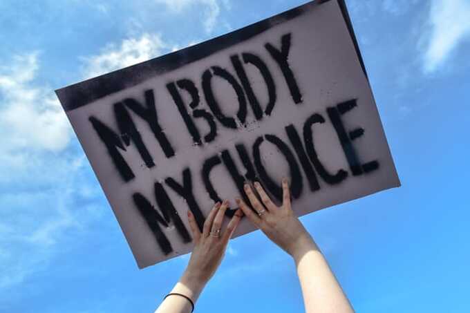 Ireland votes to scrap mandatory three-day wait for early abortion