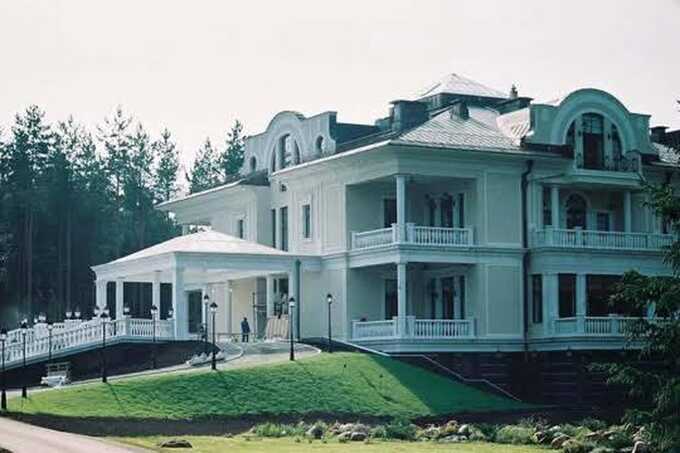 Putin’s Valdai residence holiday house demolished as speculation grows over drone attack fears
