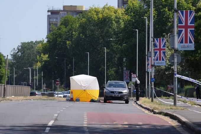 Woman, 24, stabbed to death in west London as murder suspect arrested