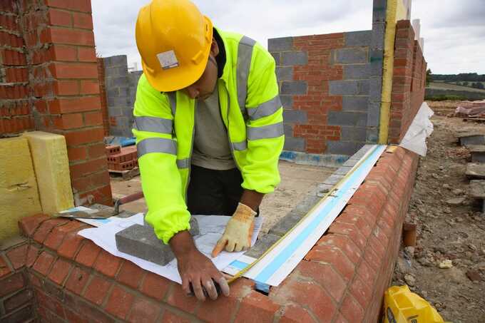 UK construction firm faces liquidation with £2m in debts