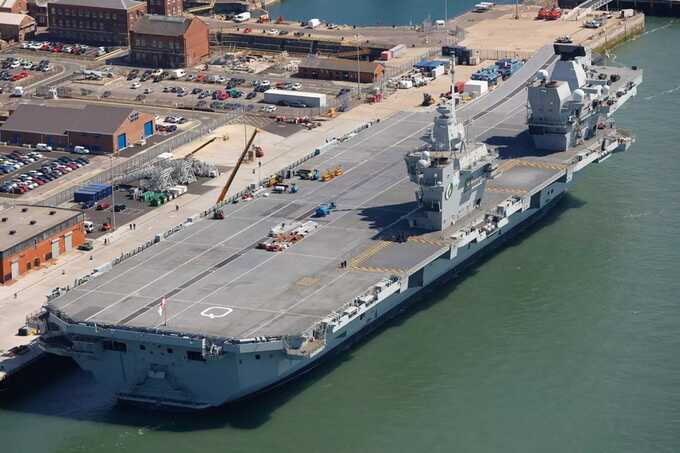 Secret files show Blair pushed ahead with £20bn aircraft carrier project despite Treasury objections