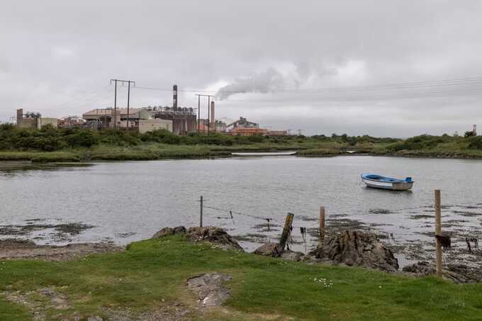 Russian-owned Irish refinery faces scrutiny over fears its alumina could fuel Moscow’s war machine
