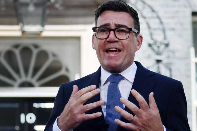 Andy Burnham announces £850m energy bill tax cut in first major move as Prime Minister