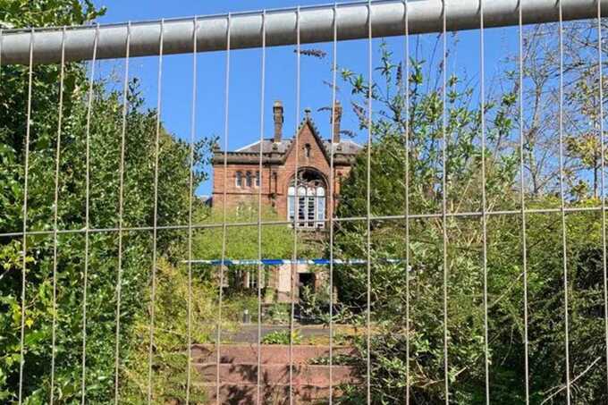 Police launch arson investigation after fire at derelict Dumfries building