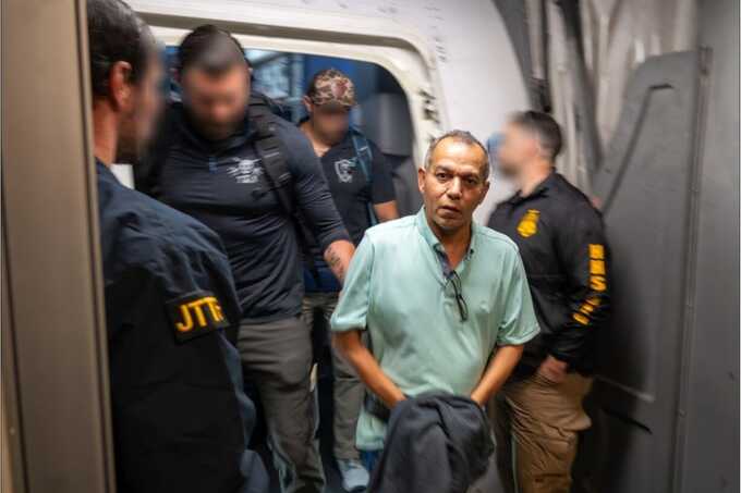 Fugitive lab owner extradited to US over alleged $547m Medicare cancer testing fraud