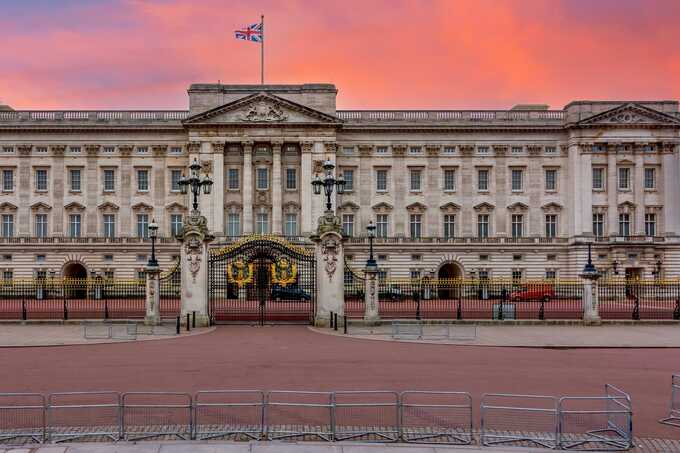 King Charles offers Prince Harry a room at Buckingham Palace during UK visit