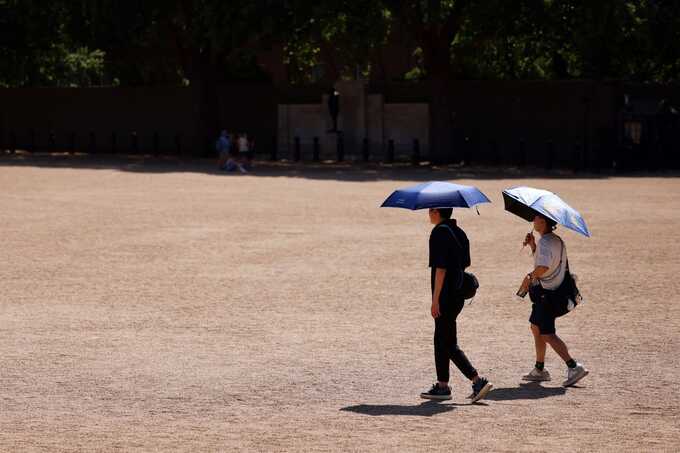 NHS blood tests disrupted as heatwave and net-zero cooling limits force cancellations