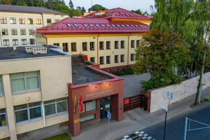 Lithuania reviews Belarusian businessman’s residency after app security investigation