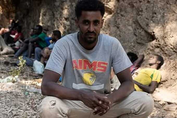 Migrants refuse to leave Ceuta despite hunger and police pressure