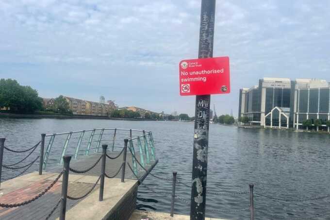 Teenager dies in Thames after swimming in east London as temperatures top 30C