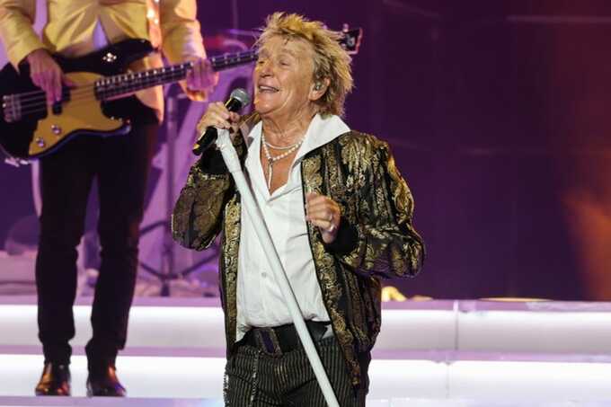 Rod Stewart reveals heart surgery after latest concert cancellation