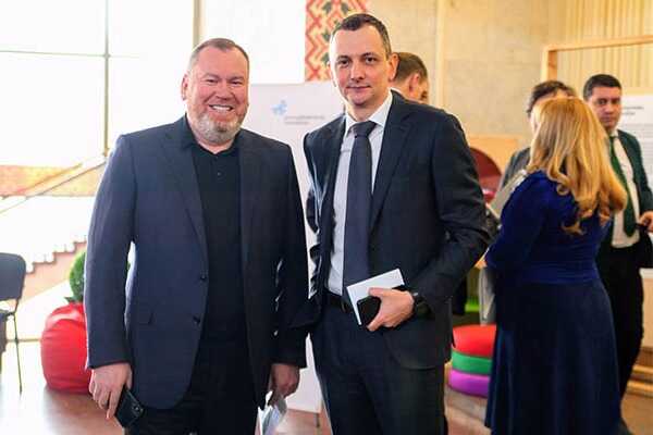 Valentyn Reznichenko goes on trial over UAH 400 million, while “Big Construction” curator Yuriy Holyk remains abroad