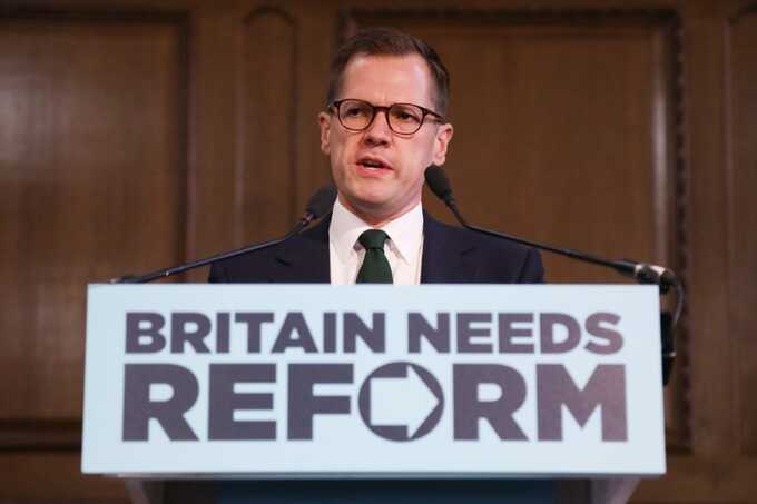 Reform vows to ban foreign nationals from claiming benefits in £21bn welfare overhaul