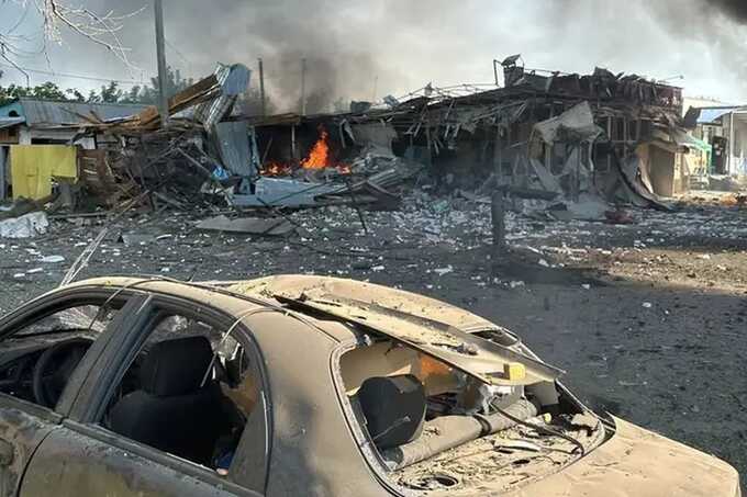Ten killed in Russian strike on Ukrainian village as Kyiv launches 620 drones at Moscow