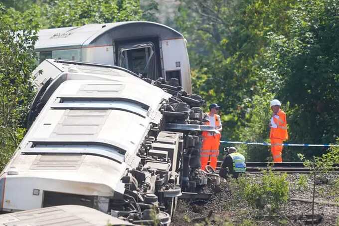 Southern train derailment blamed on “track geometry irregularity” as investigation begins