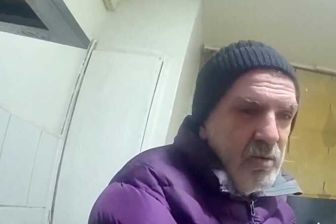 Romanian convicted killer jailed for life after stabbing UK flatmate over £5