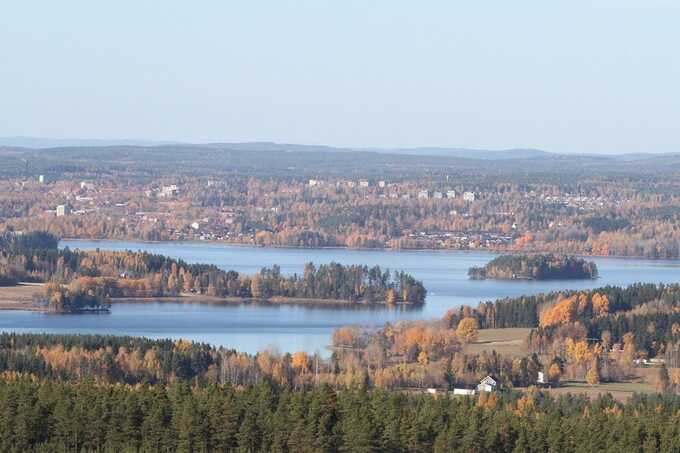 Several injured after sword-wielding attacker enters Swedish school