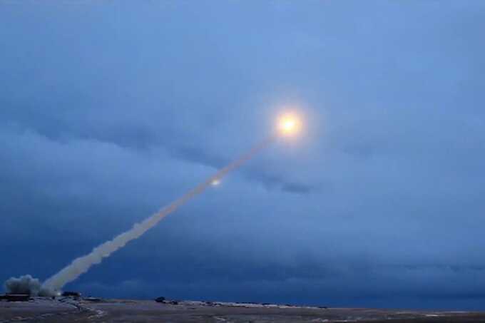 Arctic military buildup sparks fears Putin is preparing to test "Flying Chernobyl" weapon