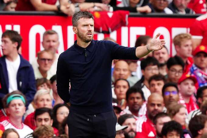 Carrick defends Manchester United’s £155m transfer window after rivals outspend Red Devils