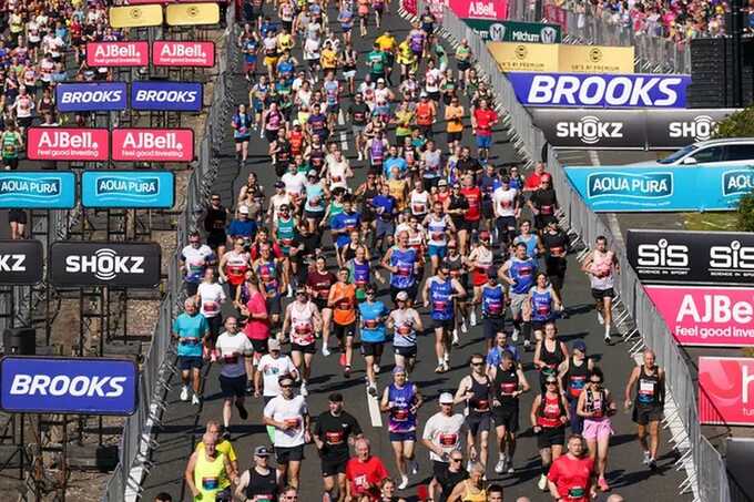 Two 25-year-old runners die after collapsing at Great North Run