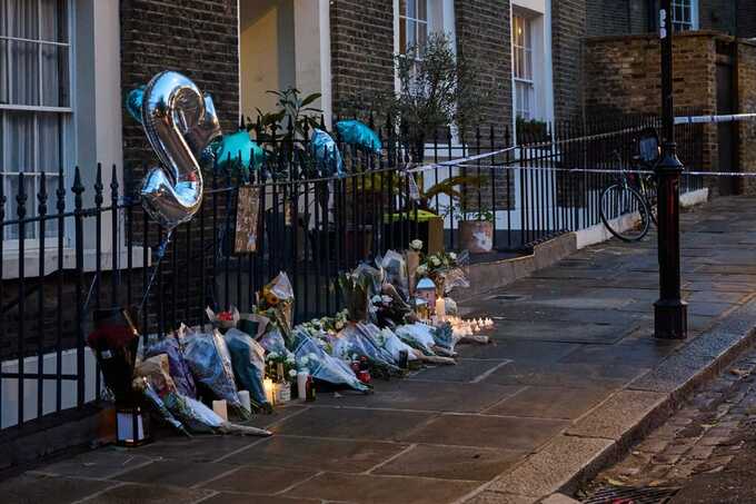Man, 28, dies after being stabbed on London street