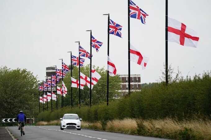 Britons face being put in prison for putting up England flags