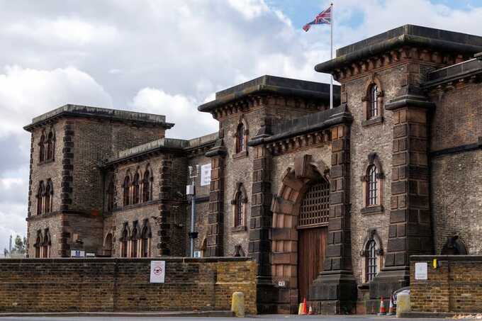 Britain’s prison release plan sparks EU fears over deported criminals