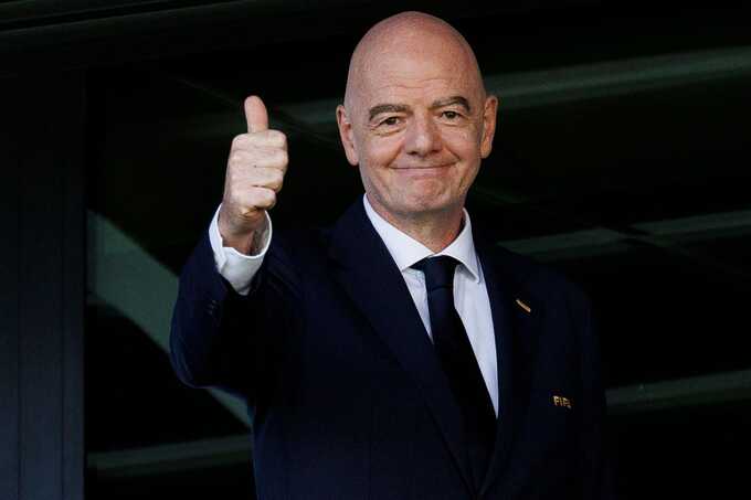 Fifa accuses Uefa of "misinformation campaign" as Infantino election battle intensifies