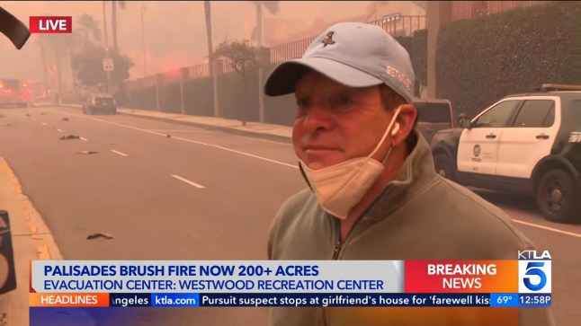 14260577 Police Academy star Steve Guttenberg helps firefighters in moving cars amid fast-moving wildfires in Pacific Palisades https://www.youtube.com/watch?v=Qr5Um45iKrI