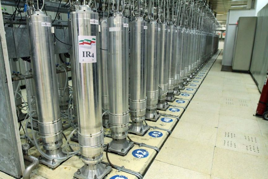 Uranium enrichment centrifuges at the Natanz facility in Iran eiqtidexidquinv