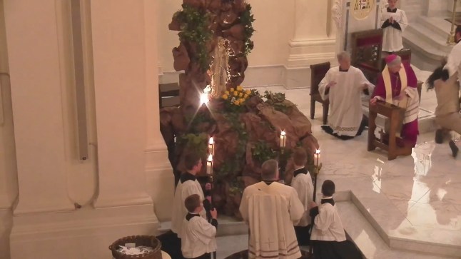 SPOKANE, Wash. ? A security camera captured the moment a priest was attacked Tuesday evening, according to church staff of the Cathedral of Our Lady of Lourdes. At approximately 6:30 p.m. on February 4, around 350-400 worshippers at the Cathedral of Our Lady of Lourdes were in the middle of mass when Joshua James Sommers stood up in a pew and charged towards Rev. David Gaines. Sommers ran up onto the alter and threw a punch that Rev. Gaines was able to dodge.