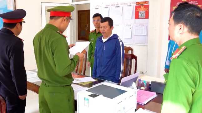 A bartender has been arrested over a deadly cocktail he allegedly served to a British woman and her fiance in Vietnam. Le Tan Gia, 45, (PICTURED IN BLUE TOP) was detained by police in Hoi An, where Greta Marie Otteson, 33, and Els Arno Quinton, 36, from South Africa were found dead on December 26 last year. Police confirmed that both victims died from methanol poisoning. The suspect was charged with ’violating food safety regulations’. PACKAGE: Video, pictures, text