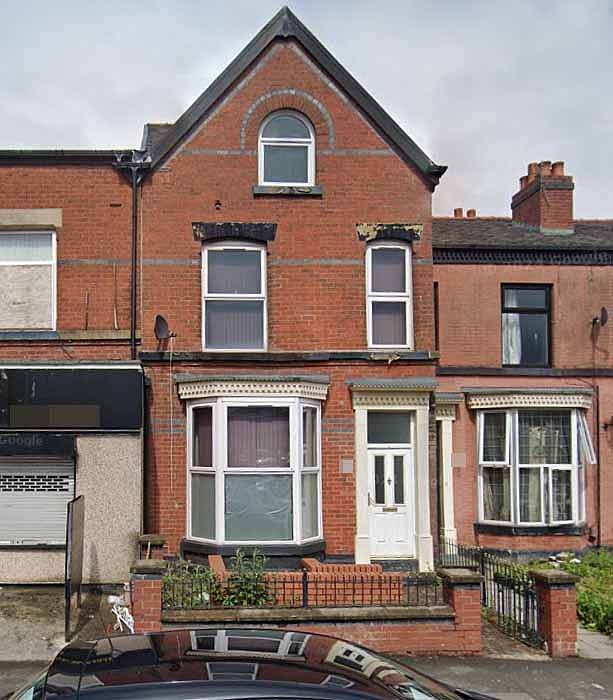 This neglected £155,000 terraced house in Bolton is the registered home of a string of businesses claiming to be major corporations turning over billions qhidqxiqkdiqeeinv