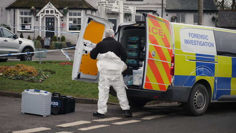 SN stills from footage from scene of fatal shooting at The Three Horseshoes pub in Knockholt, Kent
FTV CLIP THREE HORSESHOES INCIDENT FORENSICS AND VOX MALONE SEVENOAKS 150225
